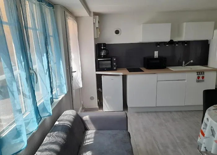 Apartment F2 Rdc Promo Cour Sur *