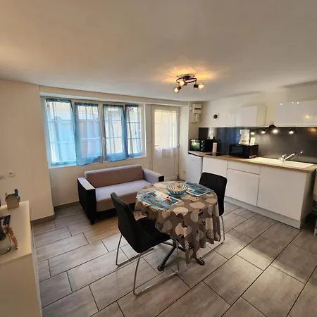 Appartement F2 Rdc Promo Cour Sur